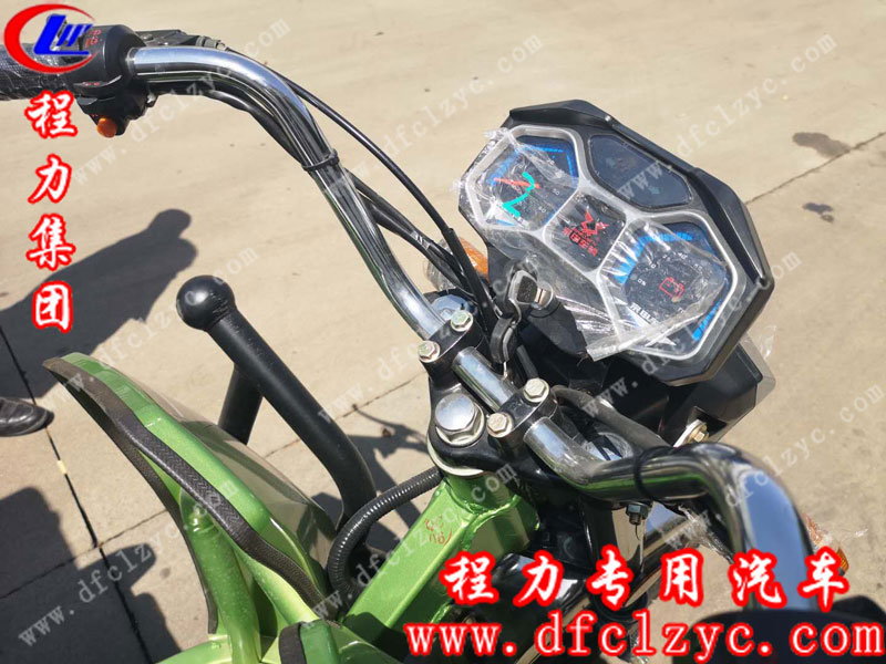 電動(dòng)三輪高壓清洗車(chē)車(chē)頭