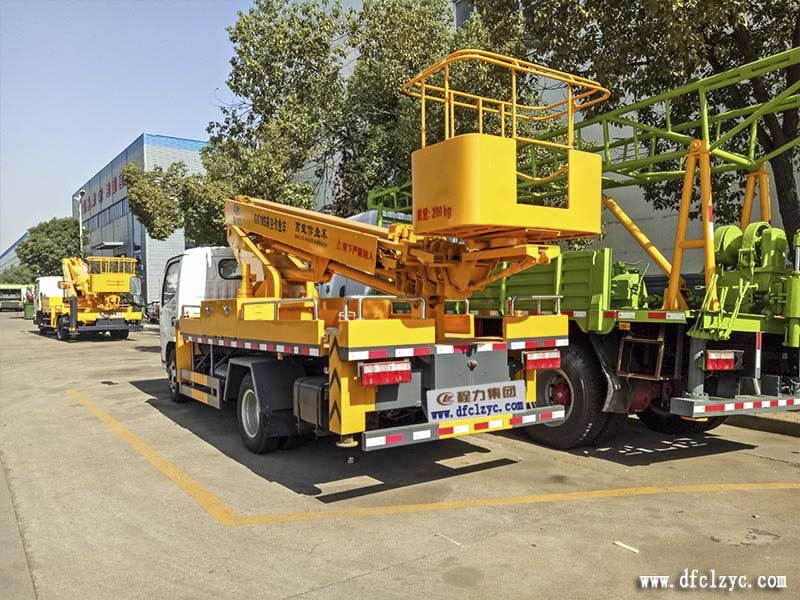 程力國六東風(fēng)小多利卡18米高空作業(yè)車外觀后視