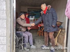 情系扶貧，湖北程力馬旭東馬主管帶領員工春節(jié)慰問送溫暖