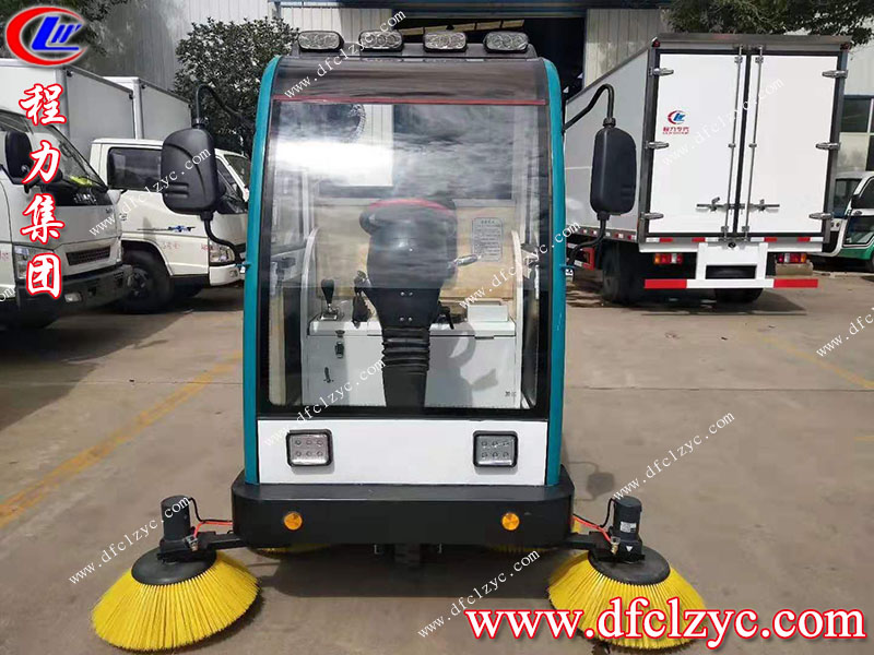 程力集團(tuán)新能源電動(dòng)掃路車AUK-S033
